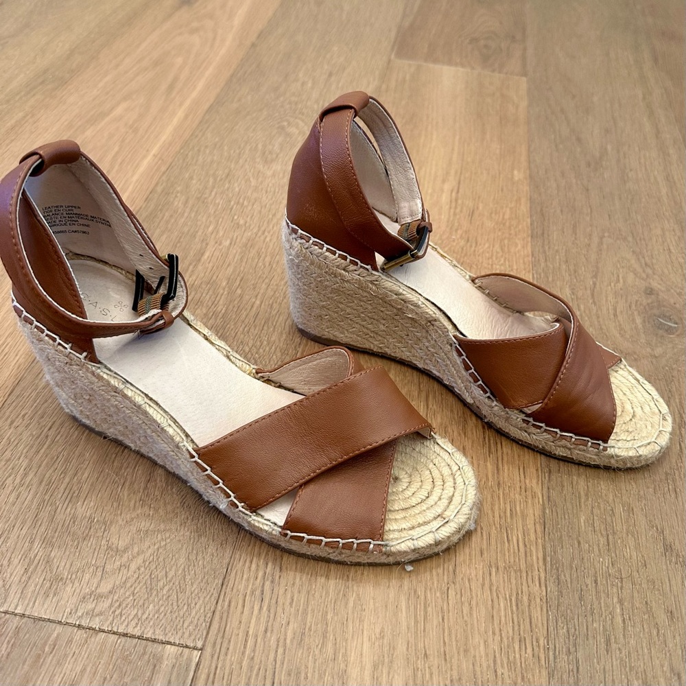 EUC Caslon ‘Shiloh’ Size 8 Espadrille Wedge Sandals